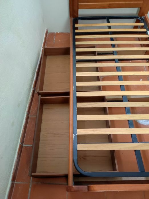 Cama madeira maciça