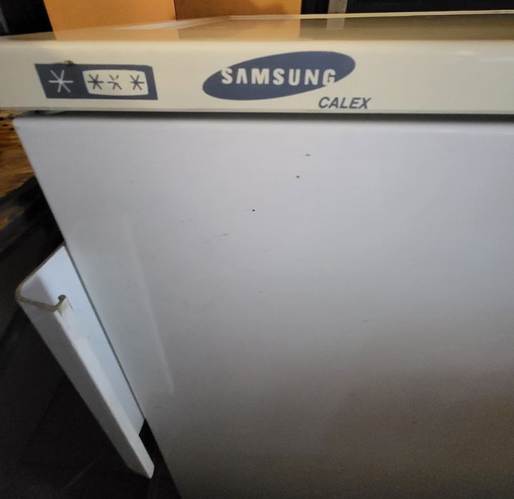 Морозильна камера Samsung