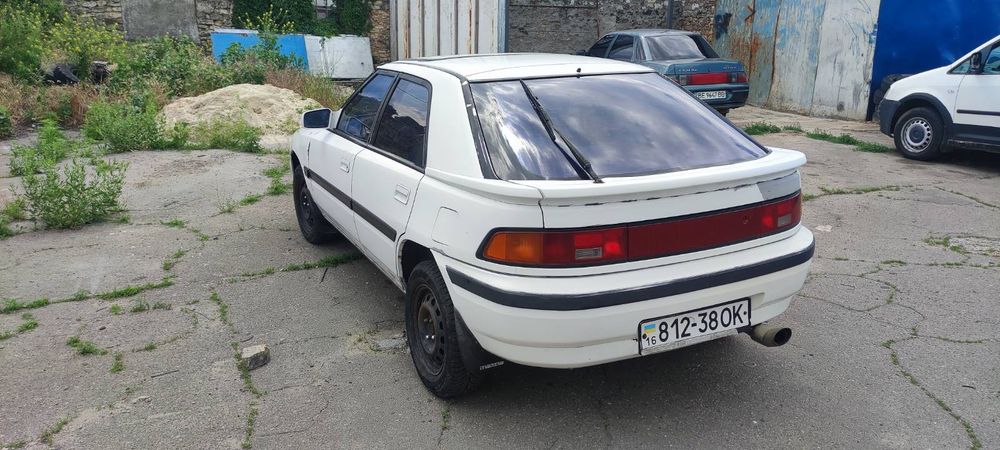 Продам 323 на ходу