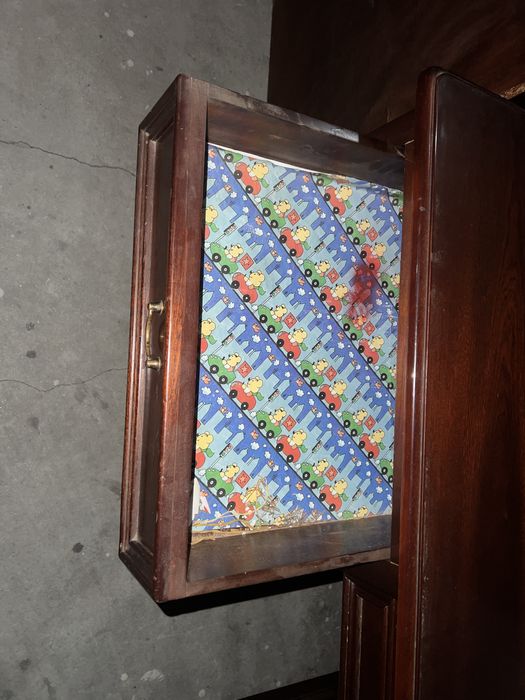 Secretária em madeira