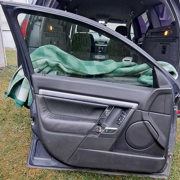 Opel Vectra C Kombi drzwi kierowcy Z168
