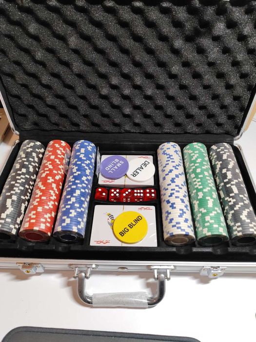 Алюміній 300 фишек  Набор для покеру жетоны фишки для покера 300 шт