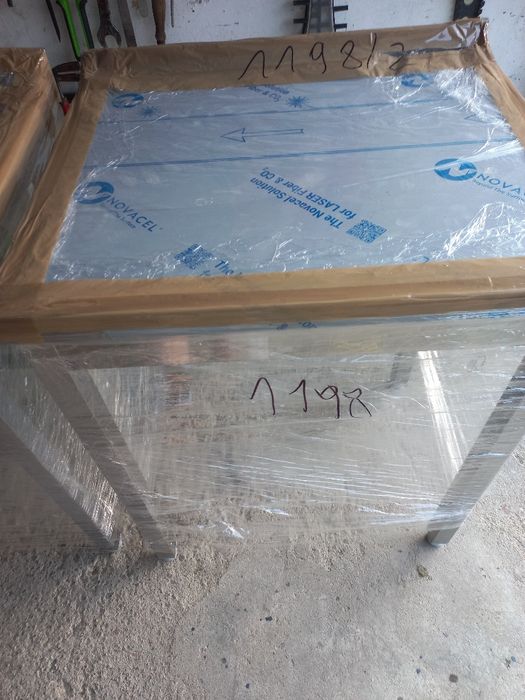 Stół ze stali nierdzewnej