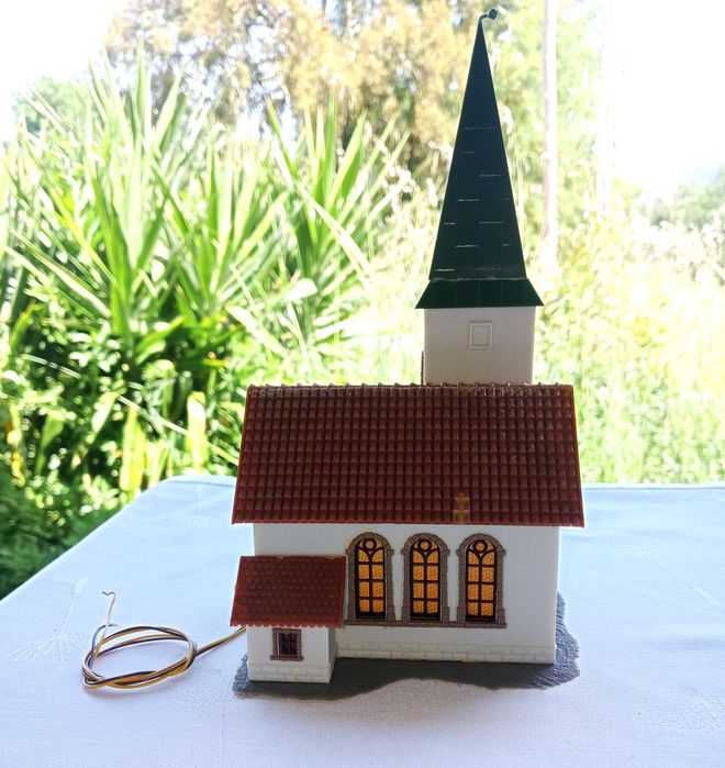 FALLER 130240, Igreja com ILUMINAÇÃO dupla