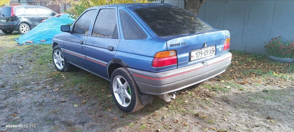 Продам Форд эскорт