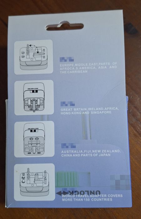 Adaptador de tomada universal de viagem