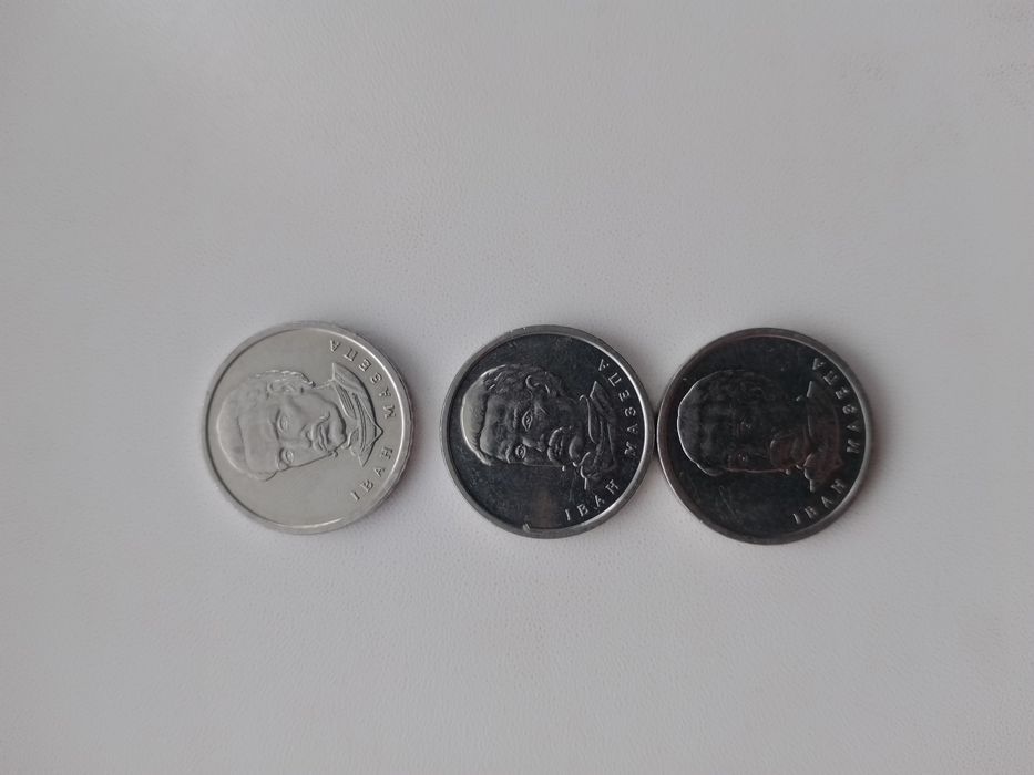 10 гривень ,всі 3 монети 2021року