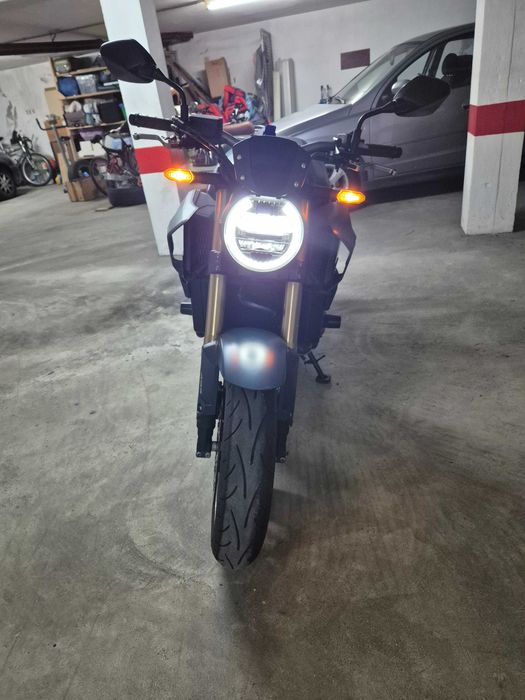 Honda CB 650R «VALOR FIXO»