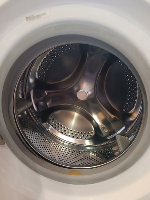 Пральна машина Indesit WISL82