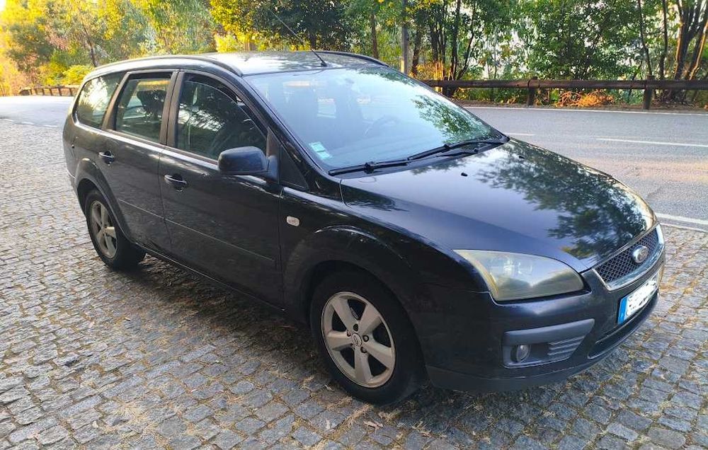 Ford Focus SW 5Lugares. 1.6 TDCi Sport, Carrinha a Diesel de 2005