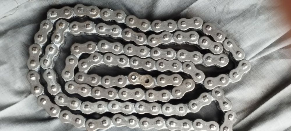 Продам сальниковую цепь 530 для  мотоцикла