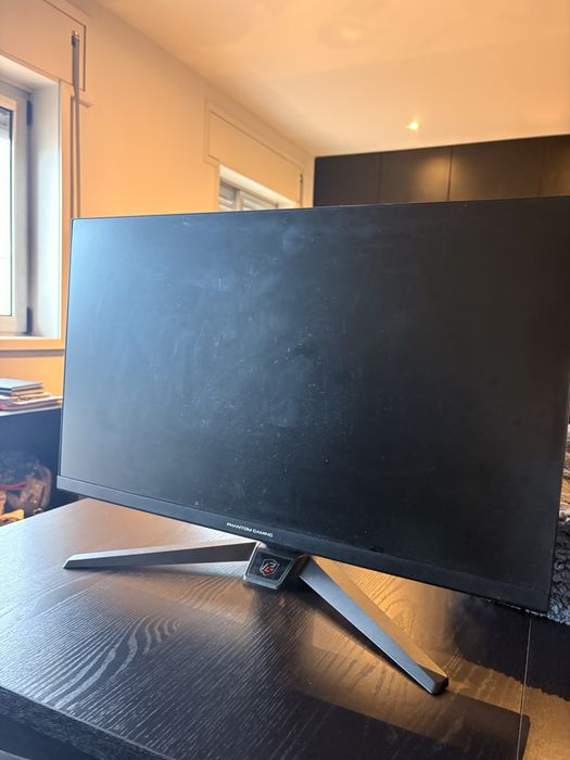 Monitor Phantom Gaming, ASRock