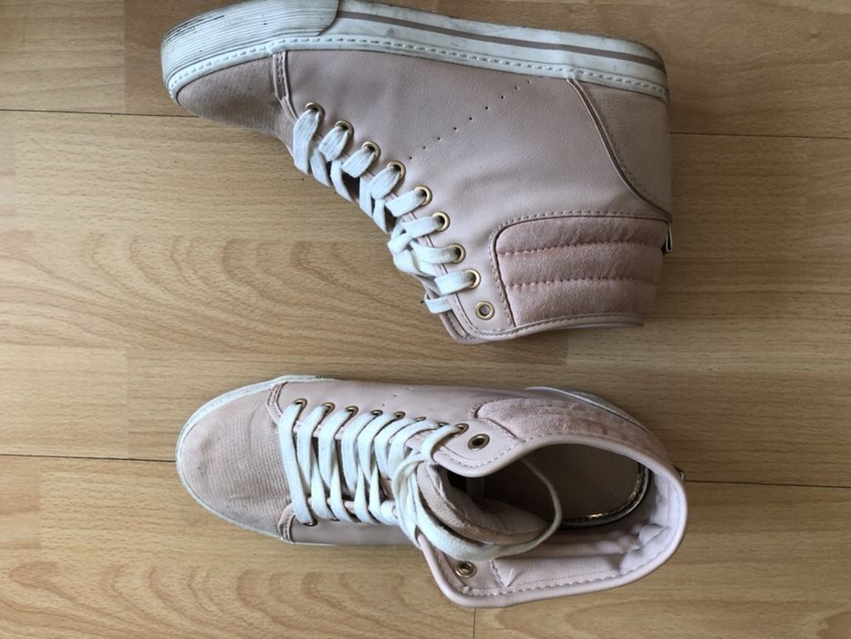 Bershka buty sneakersy sportowe na koturnie róż 38