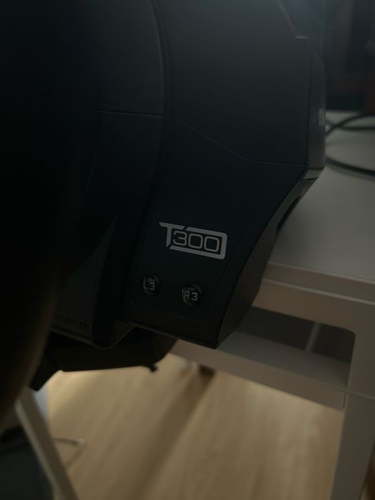 Thrustmaster T300RS GT Volante Force Feedback y 3 Pedales