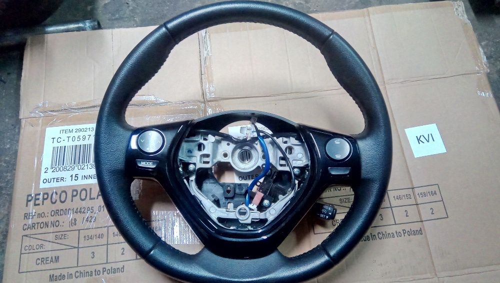 kierownica aygo c1 108 multifunkcyjna tempomat skora po malym przebieg