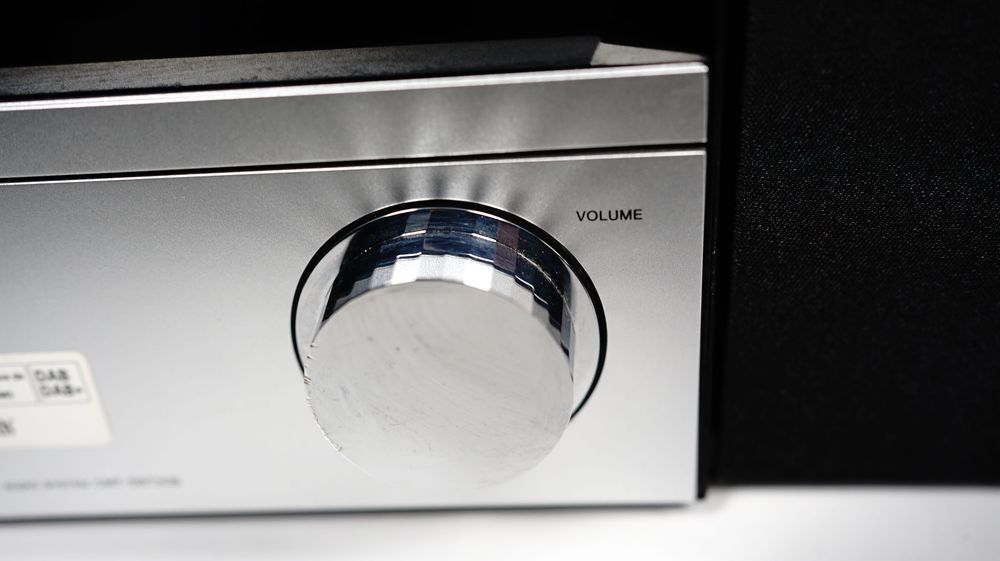 Mini wieża Hi-Fi SONY CMT-SBT20B Bluetooth Mp3 WMA USB CD CD-MP3 AUX