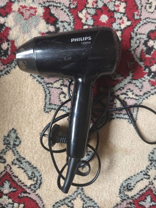Фен  Philips 1200w
