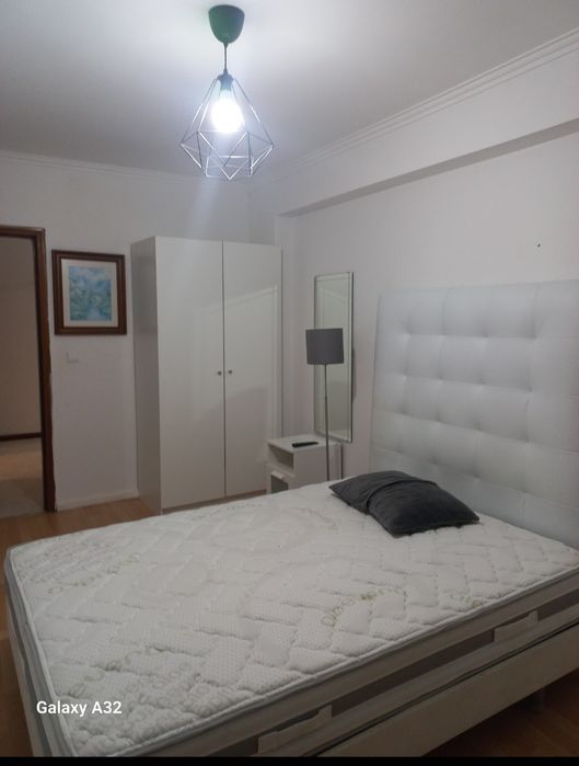 Quarto individual para arrendar