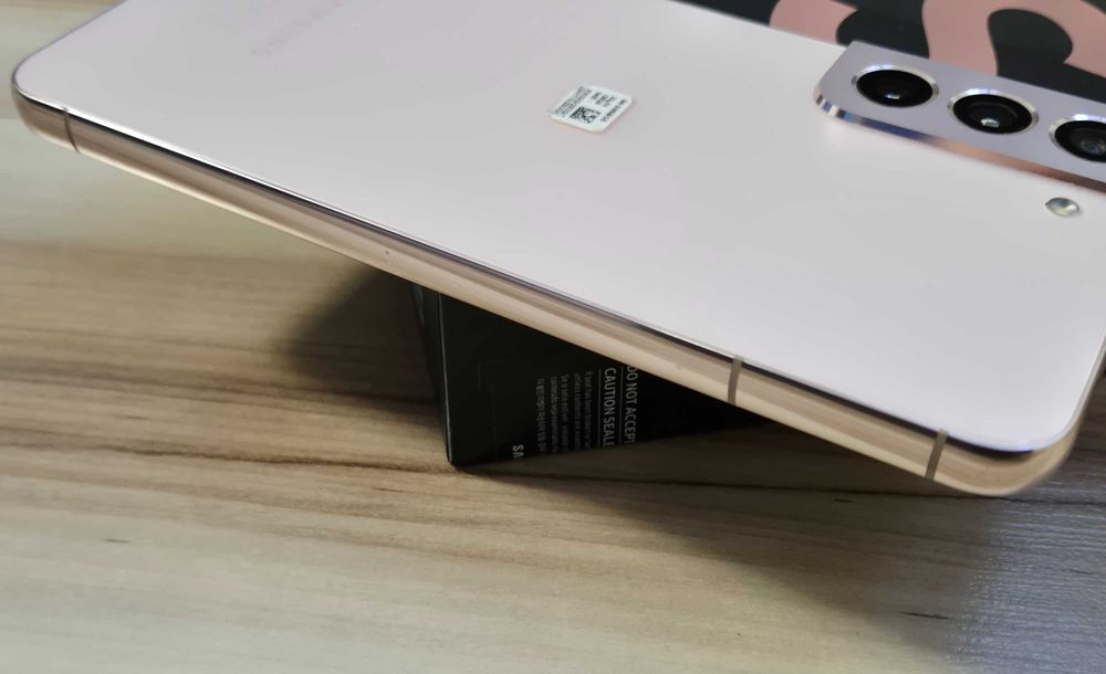 Samsung  Galaxy S22+