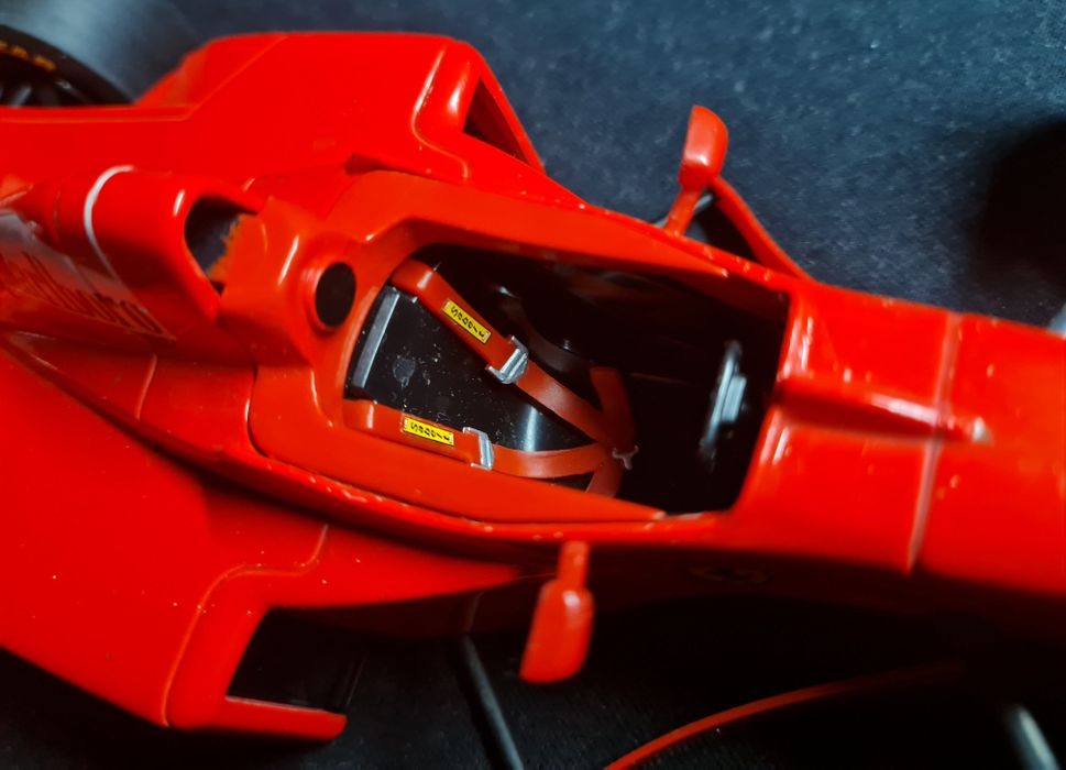 Pauls Model Art 1:18 Ferrari F 310/B 1997 Schumacher