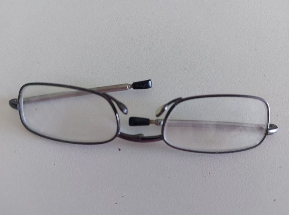 Óculos graduados articulados