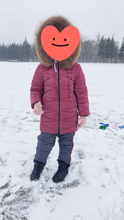 Пуховик фірма Теплее нет. Цвет бордо.