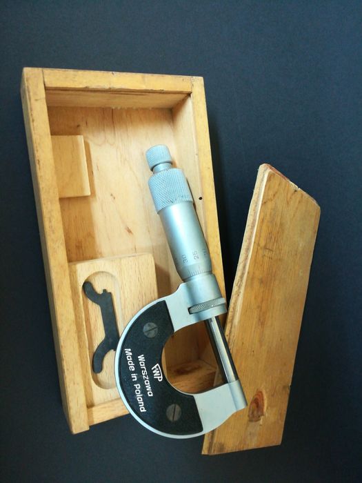 Micrometro externo
