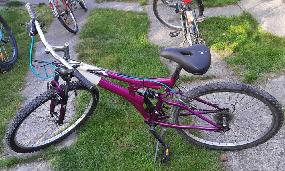 Cztery rowery + gratis piąty rower