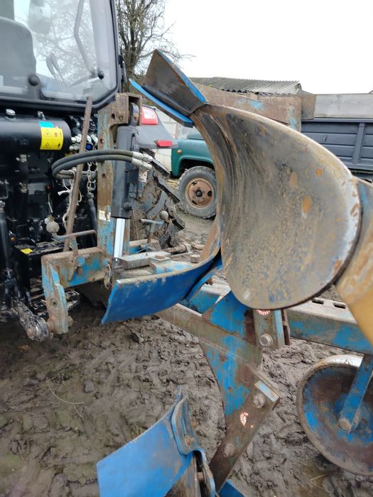 Продам оборотний плуг рабеверк