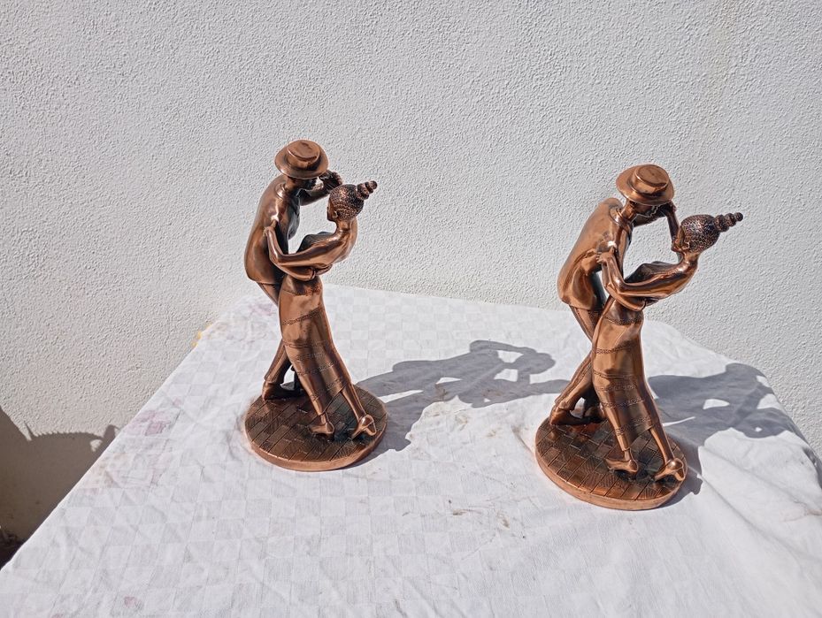 Estatuetas de Bailarinas com 31 cm altura