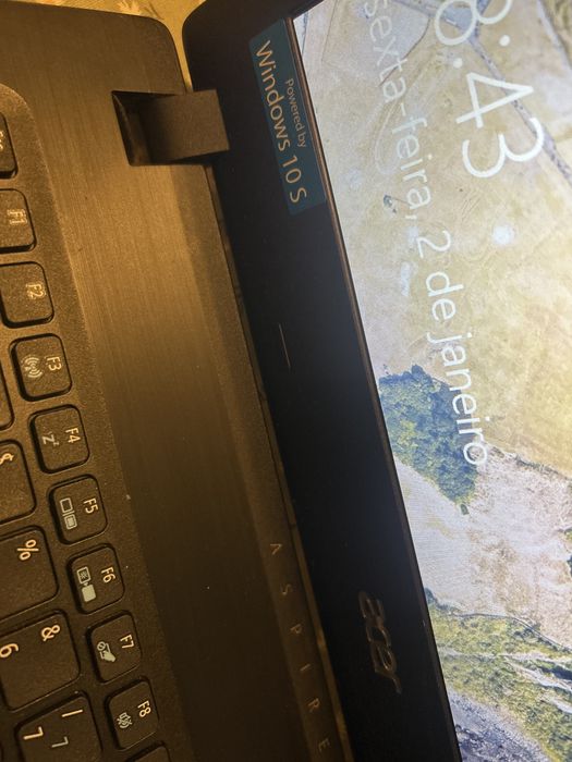 PC portatil Acer em bom estado