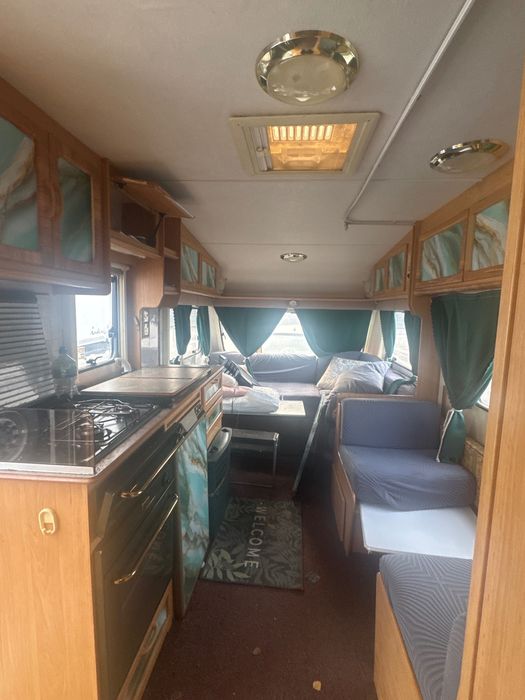 Caravana Swift Archway 4 camas 1999 ano