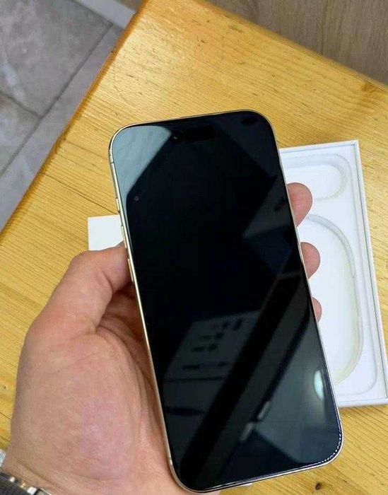 iPhone Air, 256 ГБ, eSIM