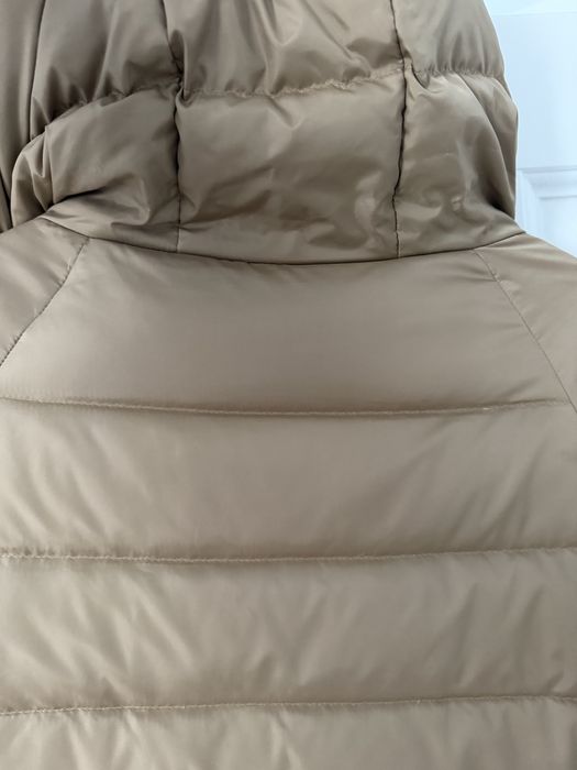 Жіночий пуховик, розмір М