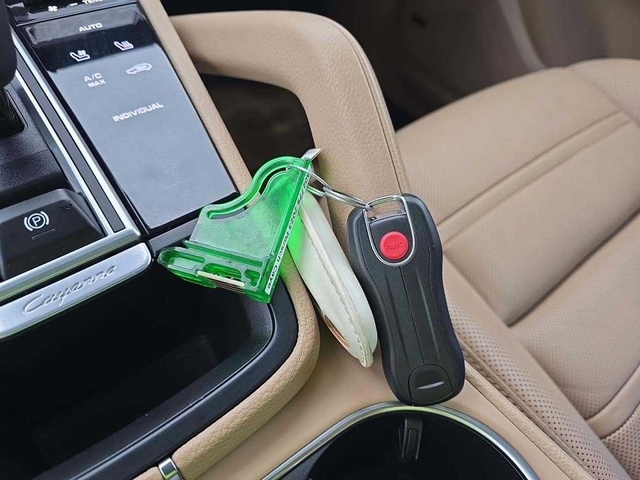 Porsche Cayenne 2023 — це еталон динаміки