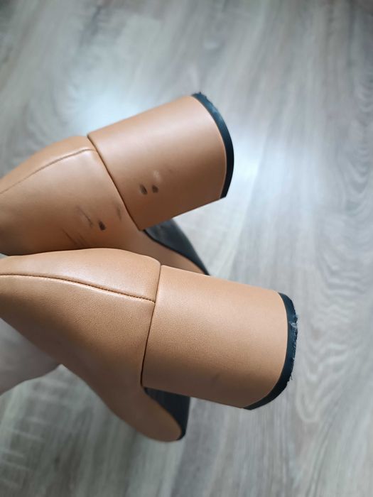 Buty na obcasie karmelowe czółenka