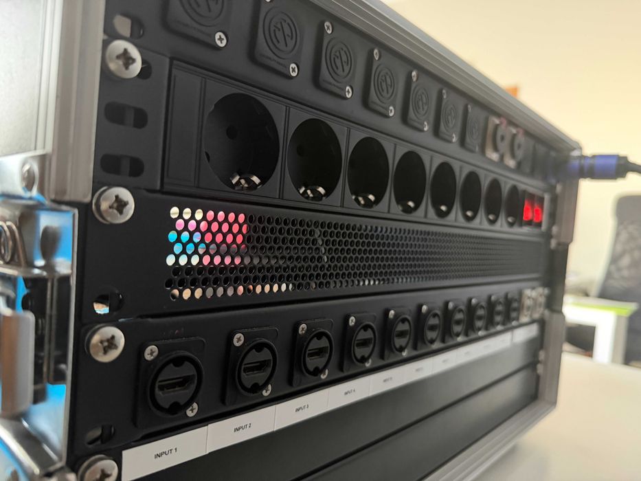 Rack p/ Video Live-streaming | Blackmagic Atem Mini Extreme