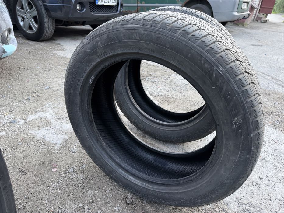 Шины зимние 215/55R17