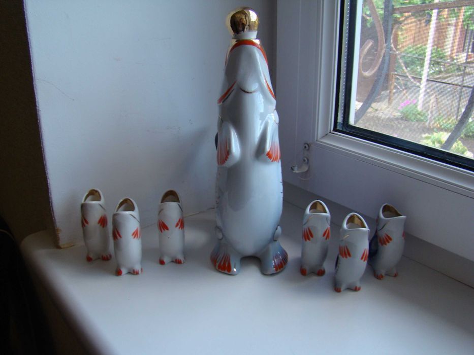 Фарфор штоф Рыбка и 6 рюмок (рыбки) Полонное из СССР.