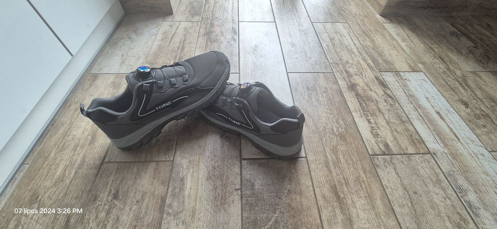 Sprzedam nowe buty 48