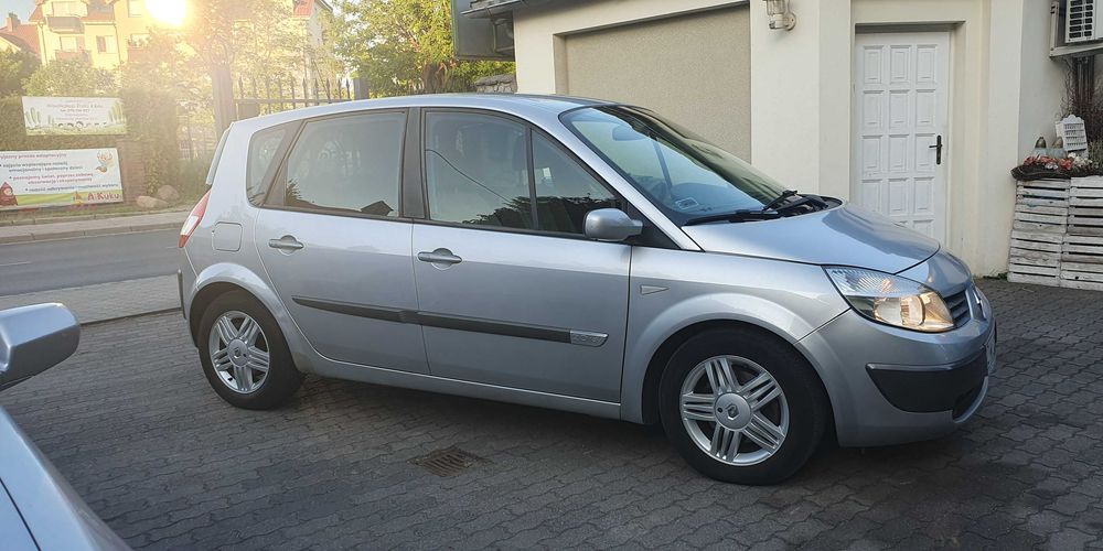 Renault Scenic II 2.0 16V (135) Aut. (salon PL, od początku w jednej rodzinie, 2 kpl. kół)