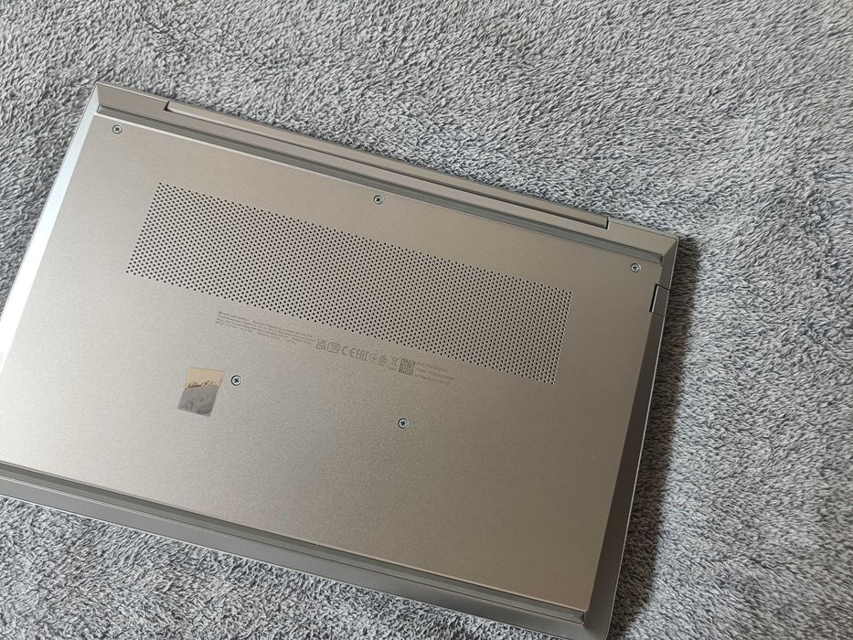 HP ELITEBOOK 640 G9 | i5-1245U 14 16GB 512
