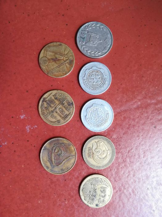 moedas de reais e escudos dos anos 1757 a 2000