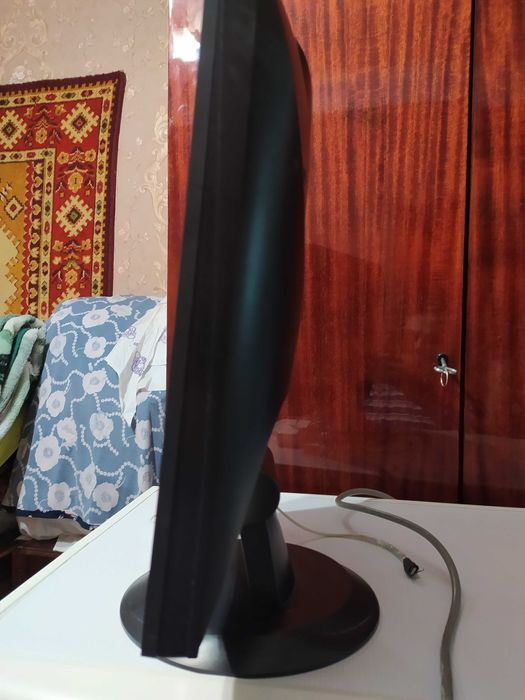 Монитор ViewSonic VA703b