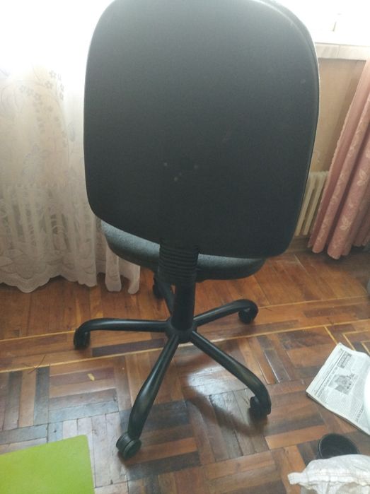 Кресло  компьютерное, поворотное
