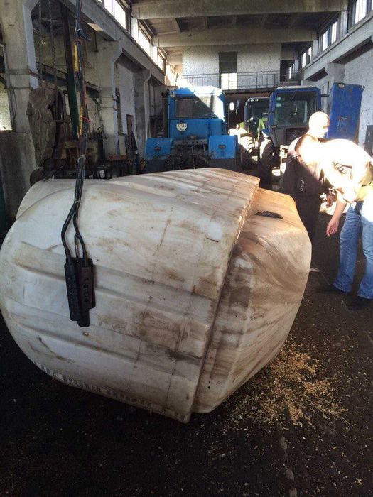 Ремонт пластикових баків, оприскувачів, бензобаків, кришка сівалки