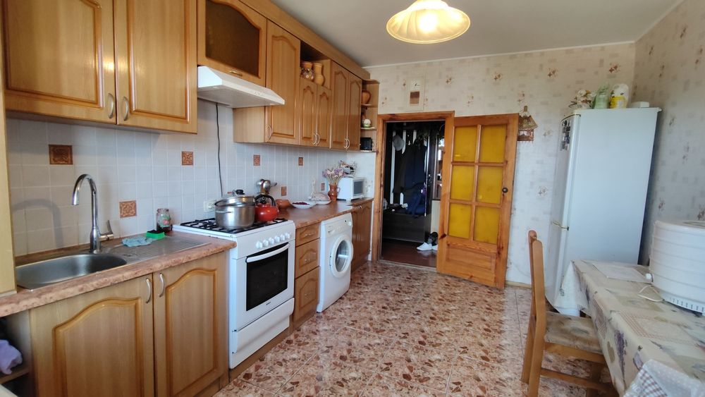 продаж 4-кімнатної квартири в центрі м. Прилуки