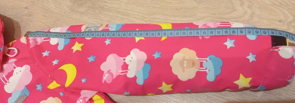 Куртка на девочку  110-120 рост