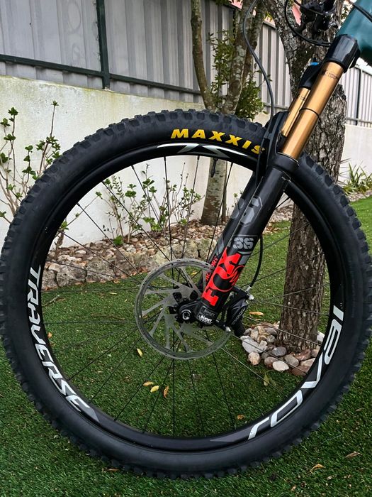 Specialized turbo levo Sl btt enduro trail downhill