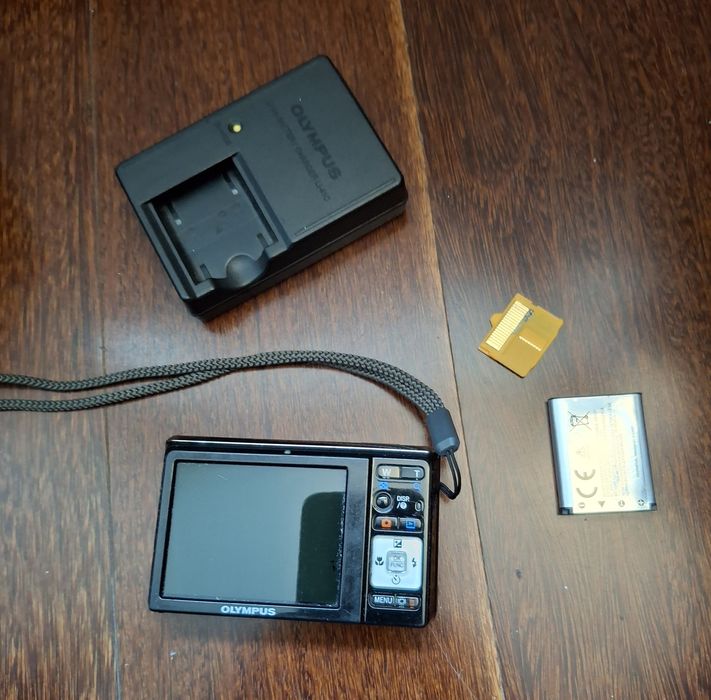 Câmara Olympus FE-5020 – 12MP | 5x Zoom | KIT Completo